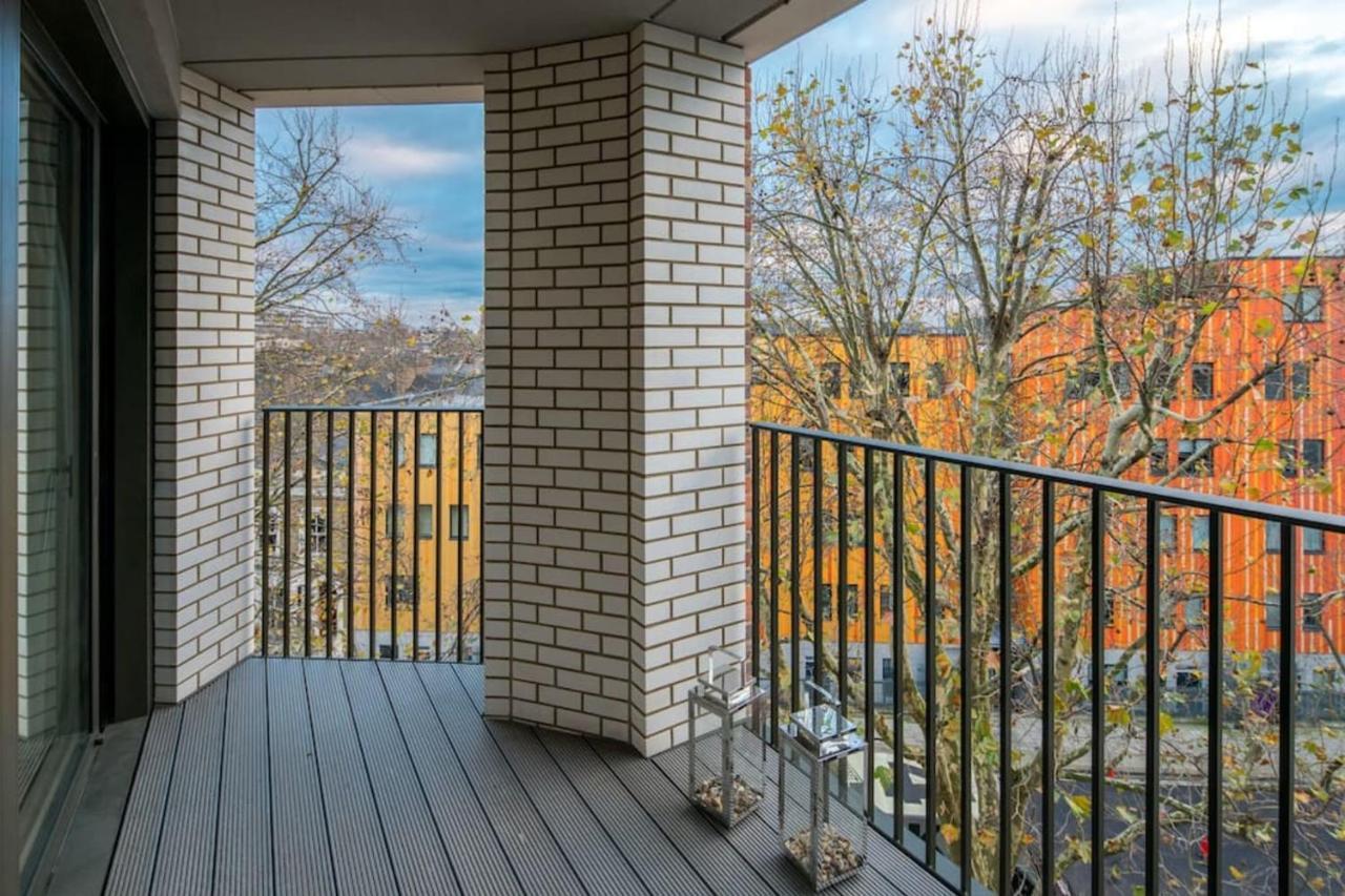 Modern 2 Bed Sleeps 6 W Gym & Balcony In Southwark * Londra